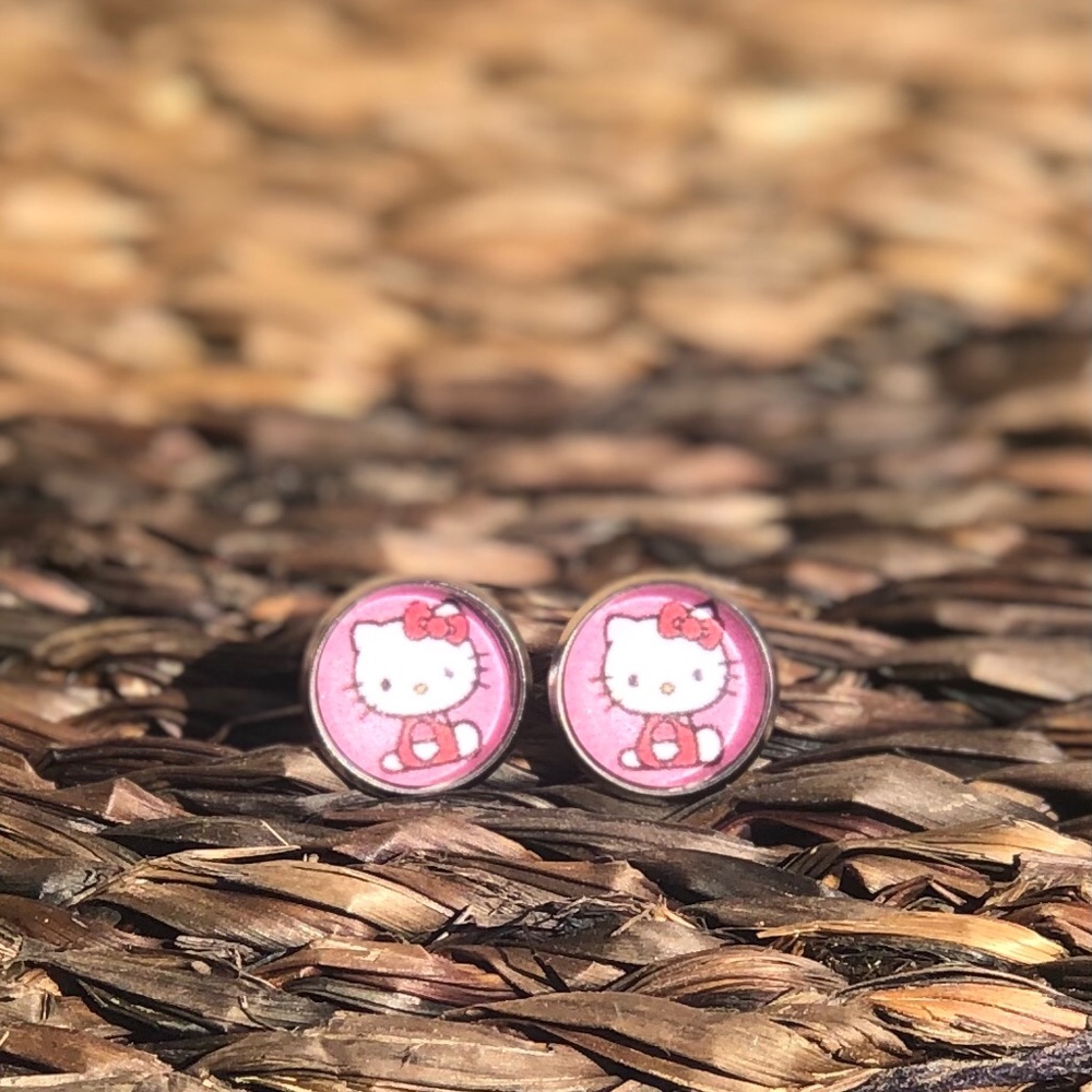 Custom Handmade Inspired Kitty earrings.